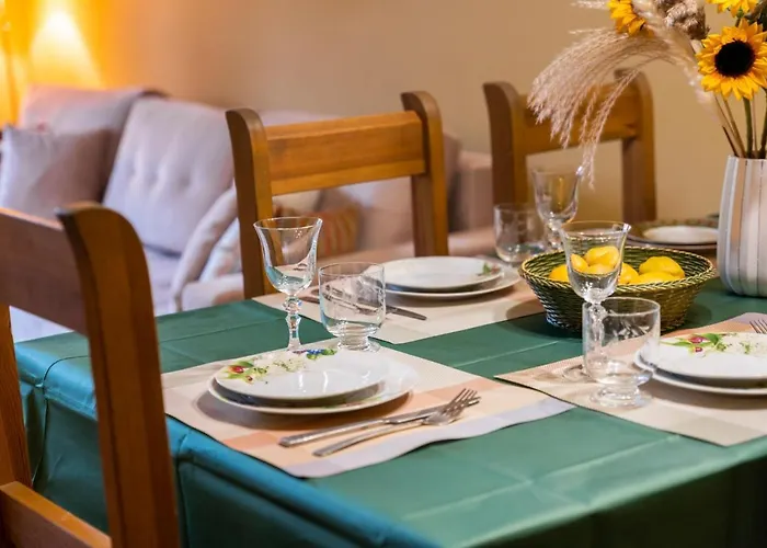 Apartinvest Nieruchomosci Jozefina 34 *